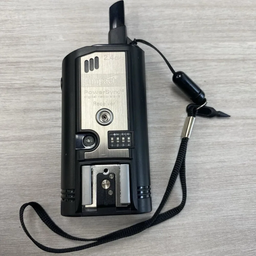 Impact Power Sync 16 Channel Digital Radio Slave DC Power Receiver Photography